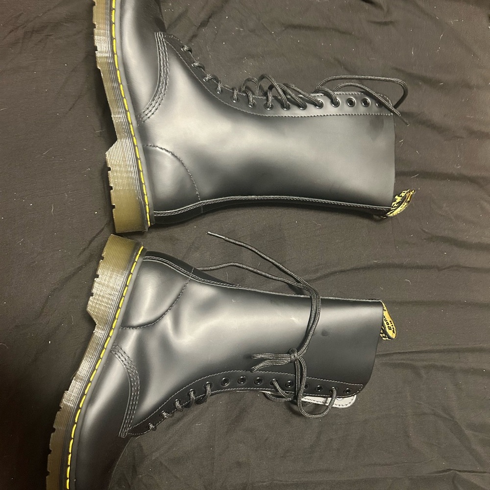 Dr. Martens 1914 smooth leather tall boots